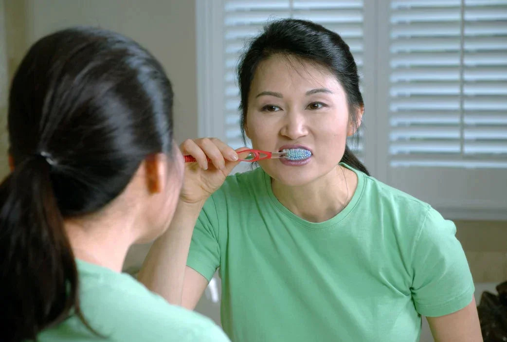 How to Remineralize Teeth: Avoid Cavities and Whiten Your Teeth at Home