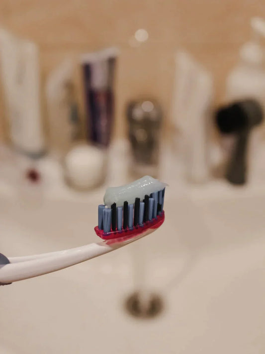 Toothpaste Ingredients: 8 That You Need To Avoid!